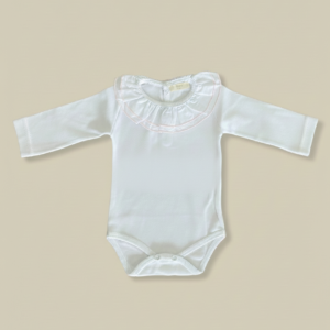Onesie blanco borde rosado Tule